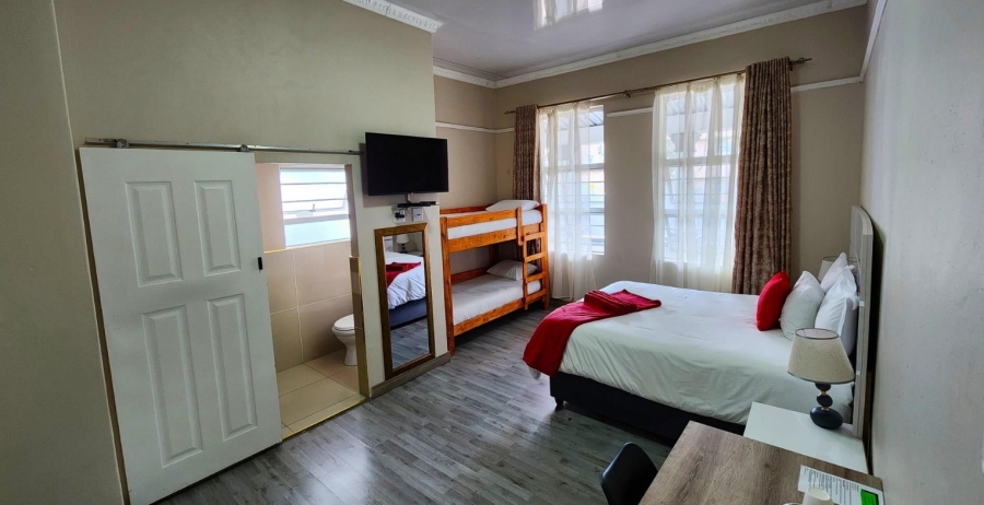 8 Bedroom Property for Sale in Southernwood Eastern Cape